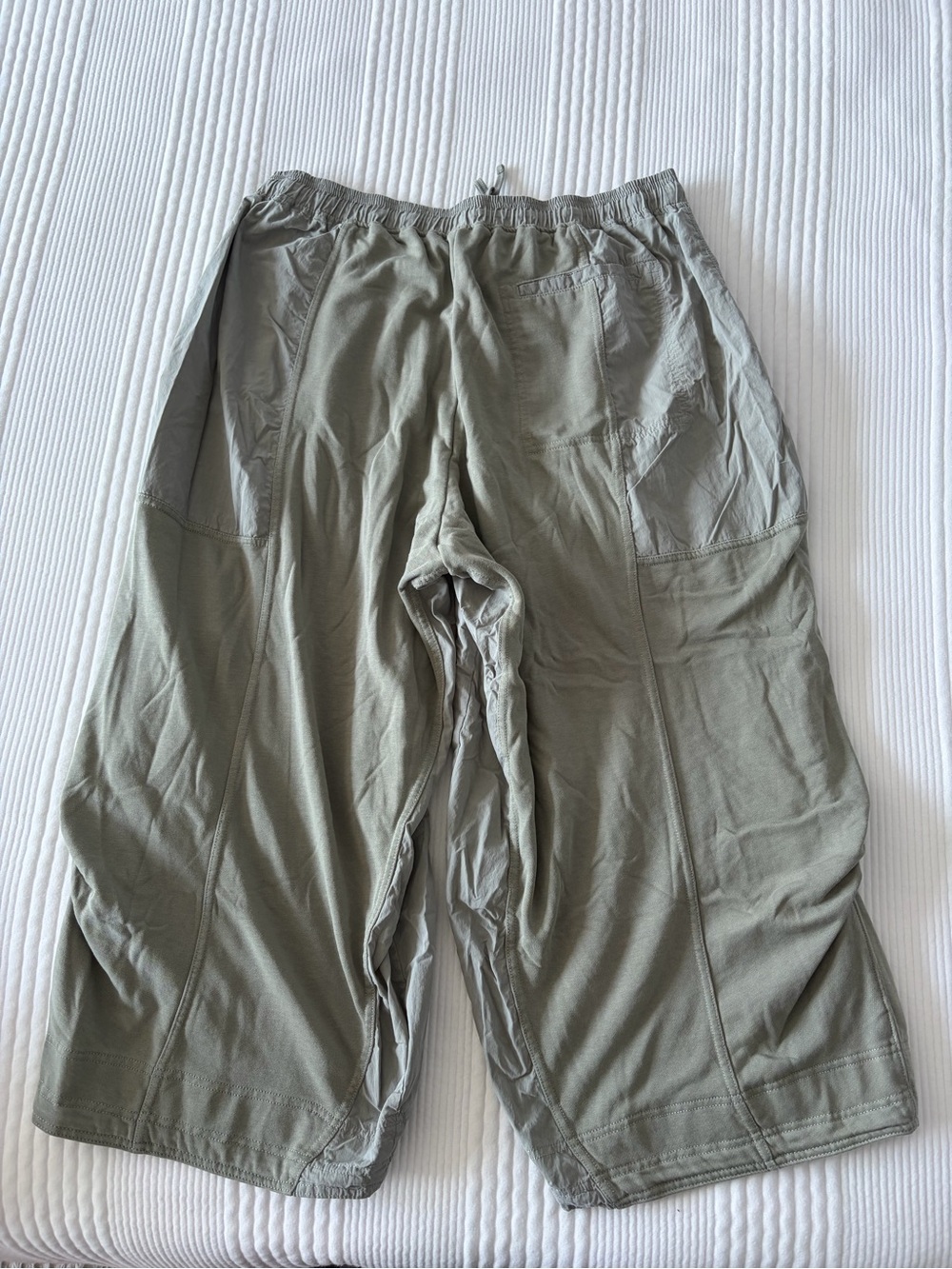 Anthropologie Daily Practice Relaxed Drawstring Crop Pants - Sage Green - Picture 4 of 4